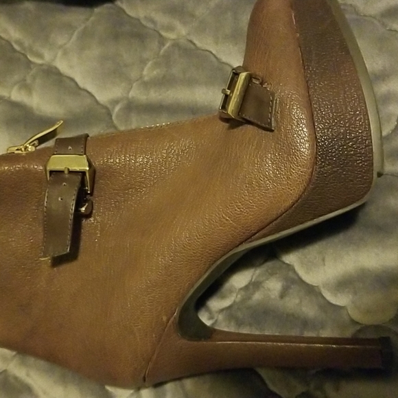 Platform booties - Picture 4 of 8